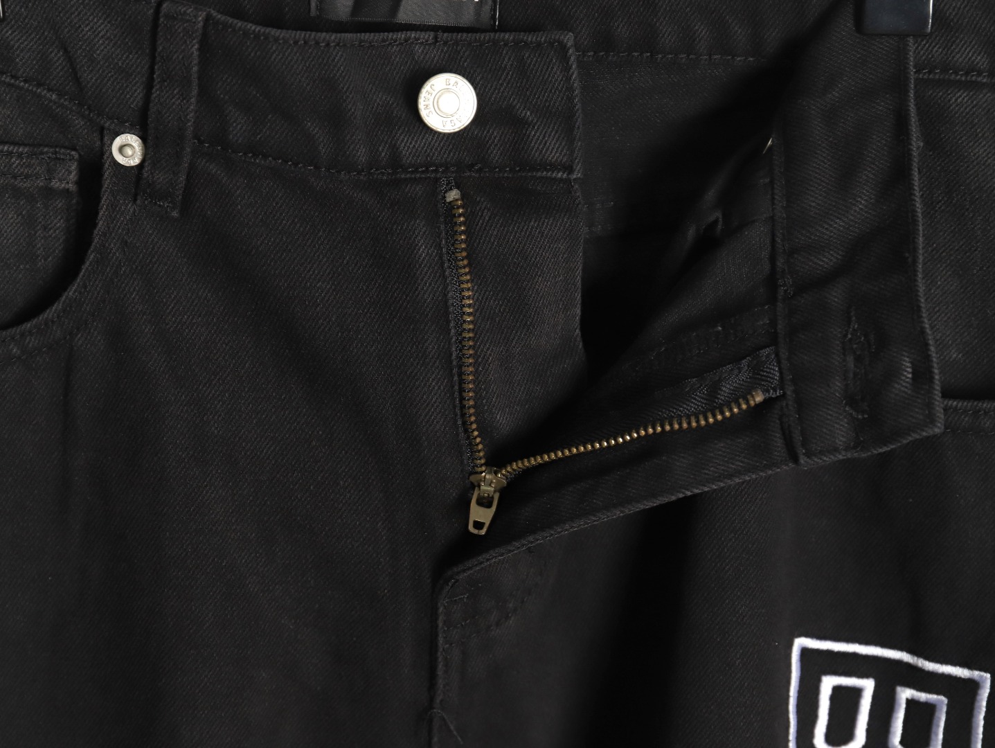 Balenciaga Single-breasted Jeans With Letter Embroidery - Image 3