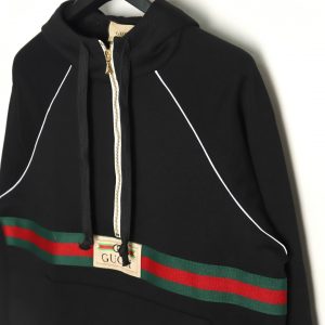 Alternative view of Gucci red and green bow half-zip long-sleeved hoodie Black